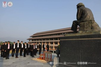 พิธีถวายเครื่องสักการะพระราชานุสาวรีย์สมเด็จพระศรีนครินทราบรมราชชนนี